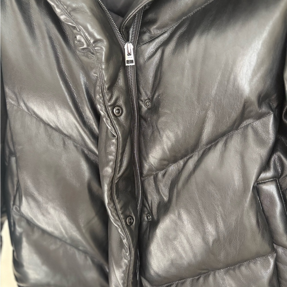 Cloud Puff Winter Jacket Shiny Black by Wilfred | Aritzia |Gorpcore | Vegan - Picture 8 of 15